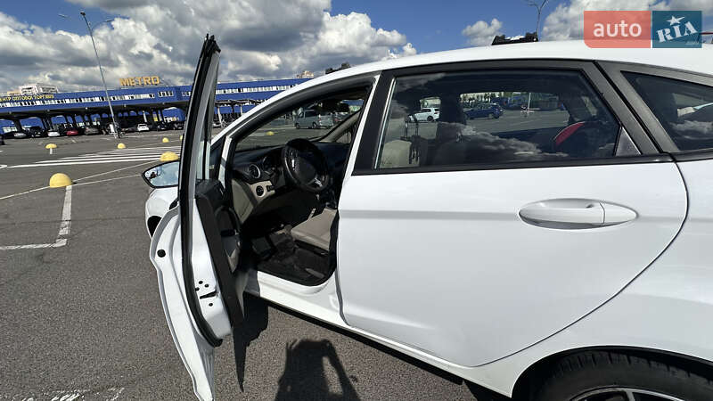 Седан Ford Fiesta 2017 в Киеве фото 6 Седан Ford Fiesta 2017 в Киеве