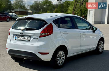 Хэтчбек Ford Fiesta 2010 в 