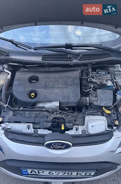 Хэтчбек Ford Fiesta 2011 в 