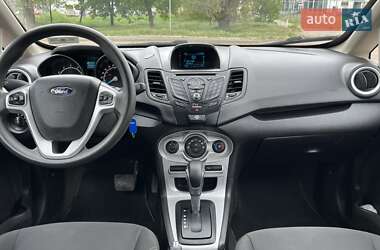 Седан Ford Fiesta 2017 в 