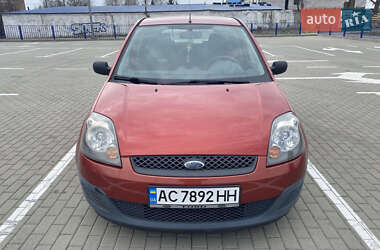 Хэтчбек Ford Fiesta 2006 в 
