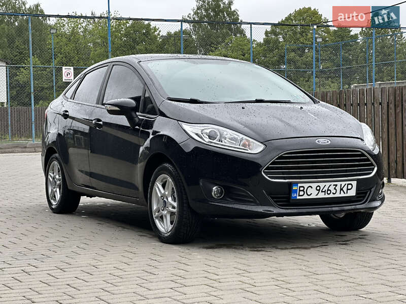 Седан Ford Fiesta 2017 в Львове