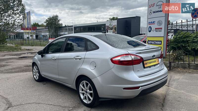 Седан Ford Fiesta 2015 в Миколаєві