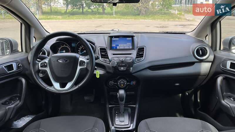 Седан Ford Fiesta 2015 в Миколаєві