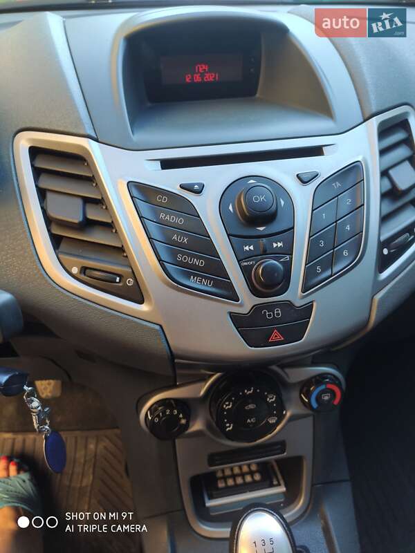 Хетчбек Ford Fiesta 2010 в Заліщиках