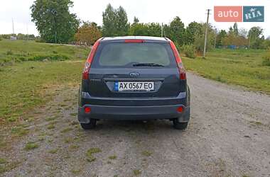 Хэтчбек Ford Fiesta 2006 в 