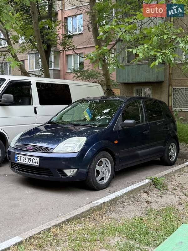 Хэтчбек Ford Fiesta 2004 в Херсоне