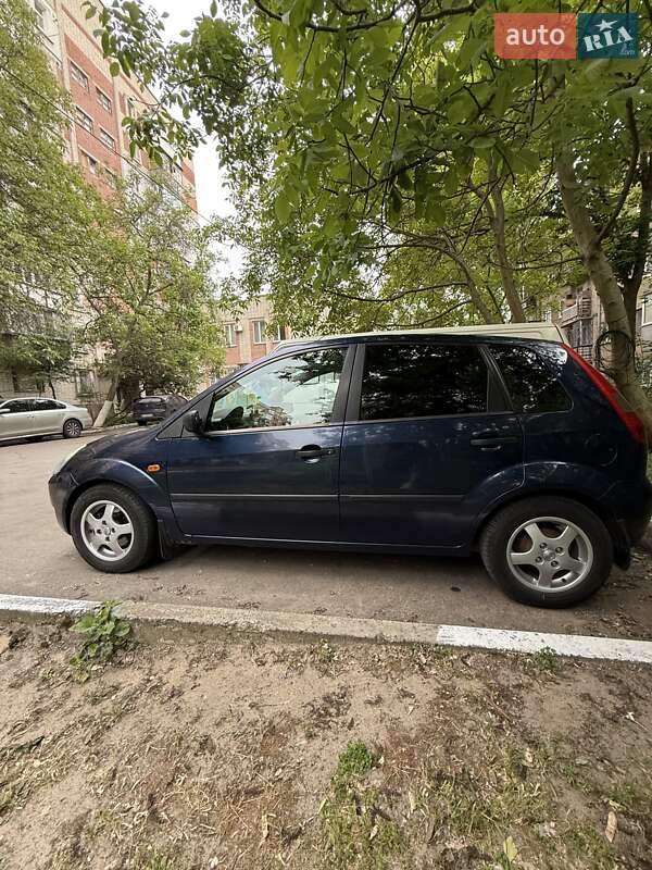 Хэтчбек Ford Fiesta 2004 в Херсоне