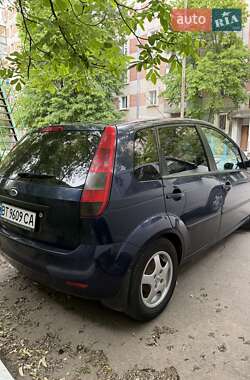 Хэтчбек Ford Fiesta 2004 в 