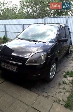 Хэтчбек Ford Fiesta 2006 в 
