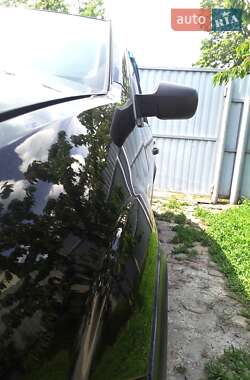 Хэтчбек Ford Fiesta 2006 в 