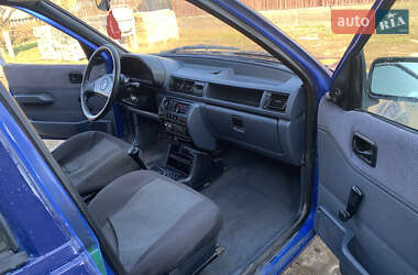 Хэтчбек Ford Fiesta 1992 в 