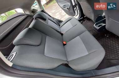 Хетчбек Ford Fiesta 2011 в 