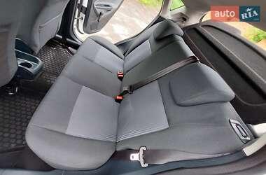 Хетчбек Ford Fiesta 2011 в 