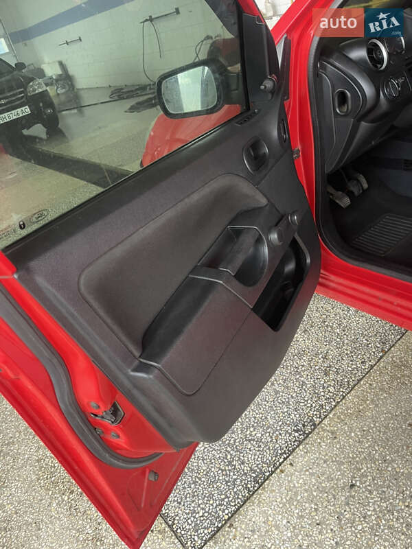 Хэтчбек Ford Fiesta 2005 в Одессе