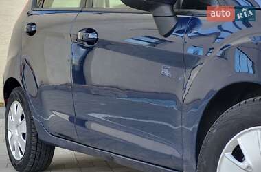 Хетчбек Ford Fiesta 2011 в 