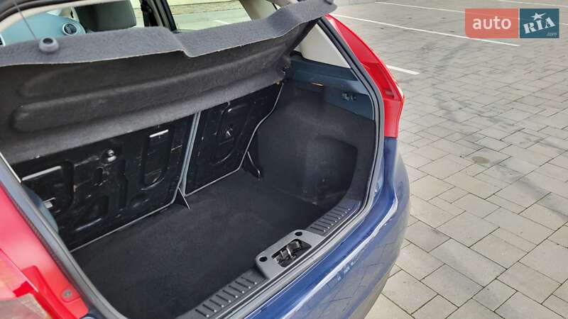 Хэтчбек Ford Fiesta 2011 в Стрые
