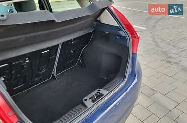 Хетчбек Ford Fiesta 2011 в 