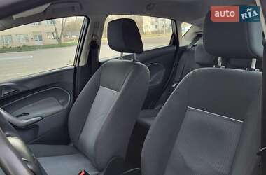 Хетчбек Ford Fiesta 2011 в 