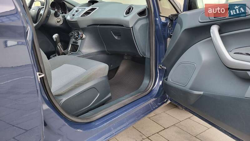 Хэтчбек Ford Fiesta 2011 в Стрые