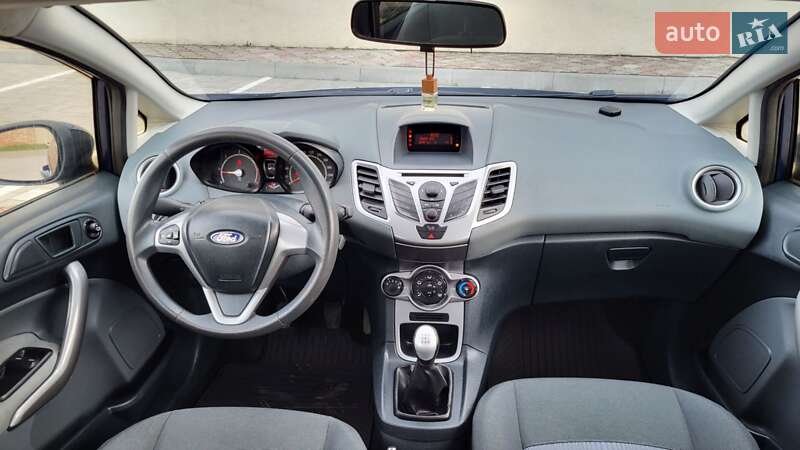 Хэтчбек Ford Fiesta 2011 в Стрые