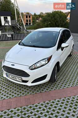 Хэтчбек Ford Fiesta 2014 в Львове