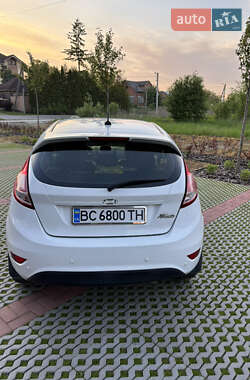 Хэтчбек Ford Fiesta 2014 в 