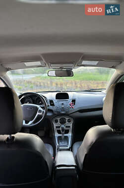 Хэтчбек Ford Fiesta 2014 в 