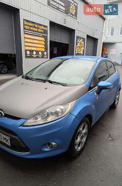 Хэтчбек Ford Fiesta 2009 в 