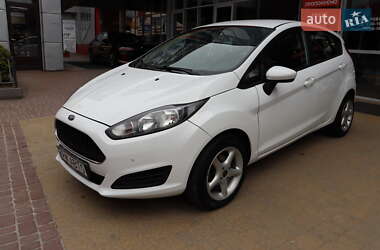 Хэтчбек Ford Fiesta 2017 в 