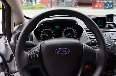 Хэтчбек Ford Fiesta 2017 в 