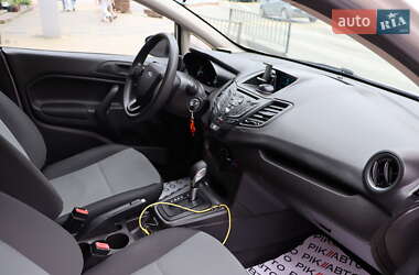 Хэтчбек Ford Fiesta 2017 в 