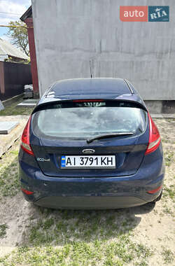 Хэтчбек Ford Fiesta 2011 в 