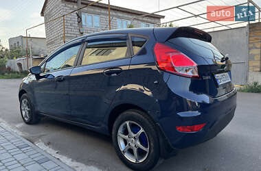 Хэтчбек Ford Fiesta 2013 в 