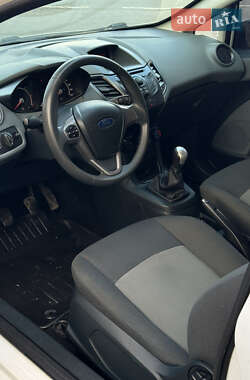 Хэтчбек Ford Fiesta 2010 в 