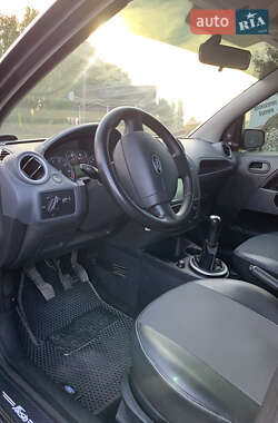 Хэтчбек Ford Fiesta 2007 в 