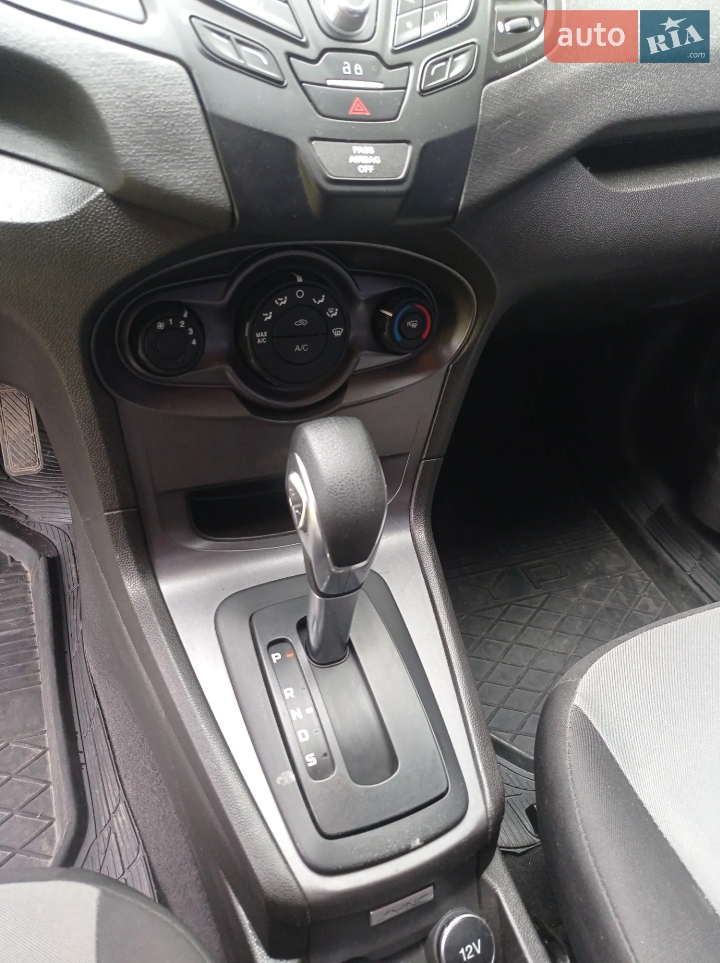 2019 Ford Fiesta - мініатюра 13