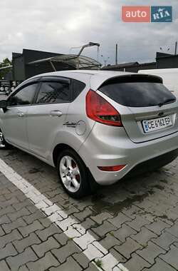 Хетчбек Ford Fiesta 2010 в 