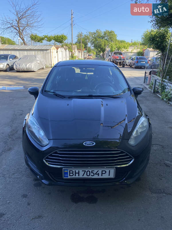 Хэтчбек Ford Fiesta 2016 в Одессе