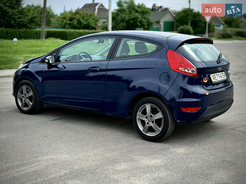 Хетчбек Ford Fiesta 2008 в Кам'янському