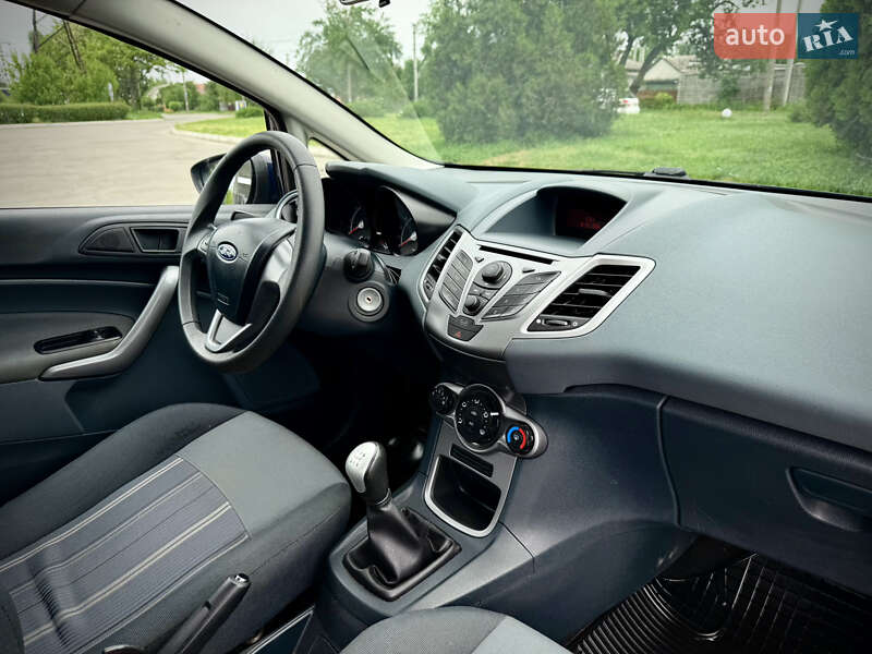 Хетчбек Ford Fiesta 2008 в Кам'янському