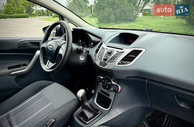 Хэтчбек Ford Fiesta 2008 в 