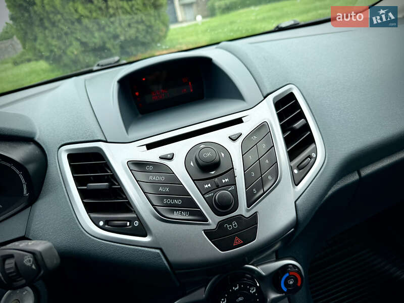 Хетчбек Ford Fiesta 2008 в Кам'янському