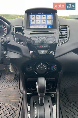Хэтчбек Ford Fiesta 2019 в 