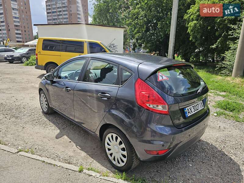 Хэтчбек Ford Fiesta 2010 в Харькове