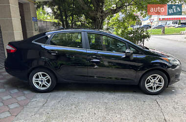 Седан Ford Fiesta 2017 в 