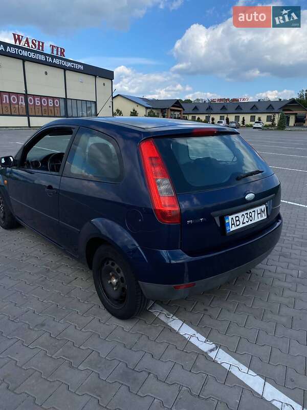 Хэтчбек Ford Fiesta 2004 в Виннице