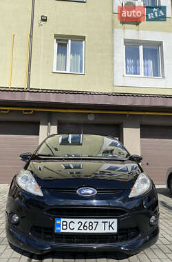 Хэтчбек Ford Fiesta 2010 в 