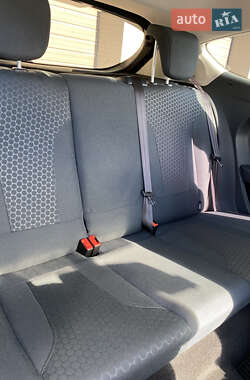 Хэтчбек Ford Fiesta 2010 в 
