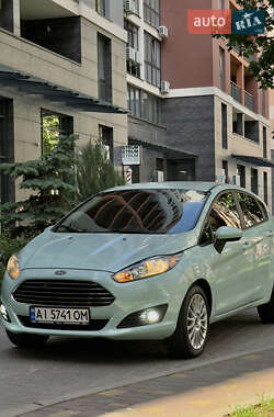 Хэтчбек Ford Fiesta 2018 в 